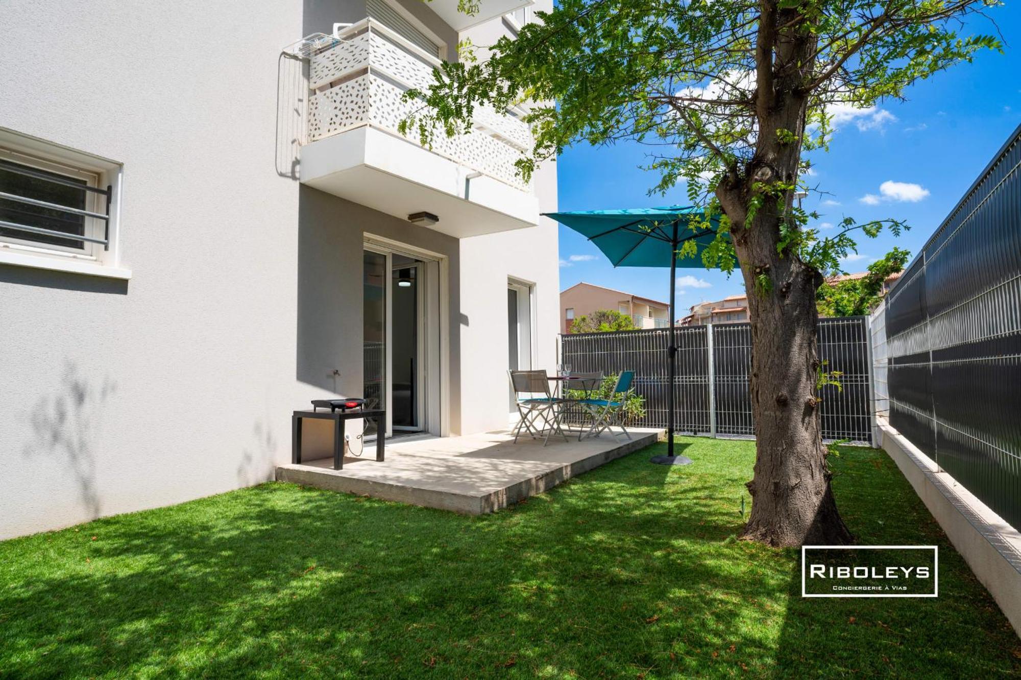 Vias-Plage - Superbe T1 A 100M De La Plage Exterior photo